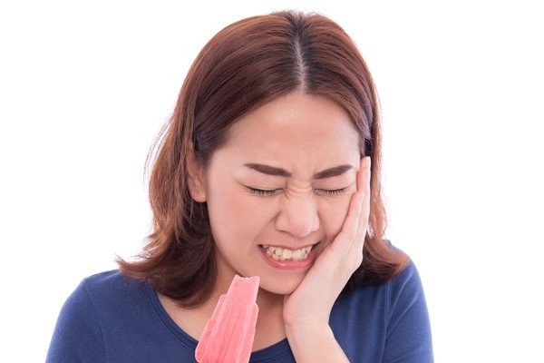 rang-nhay-cam-de-bi-dau-la-vi-nguyen-nhan-gi2